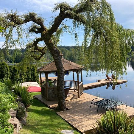 Cottage Lake Bed And Breakfast วูดินวิลล์ ภายนอก รูปภาพ