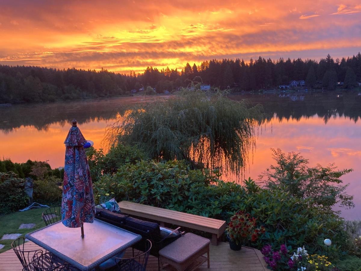 Cottage Lake Bed And Breakfast วูดินวิลล์ ภายนอก รูปภาพ