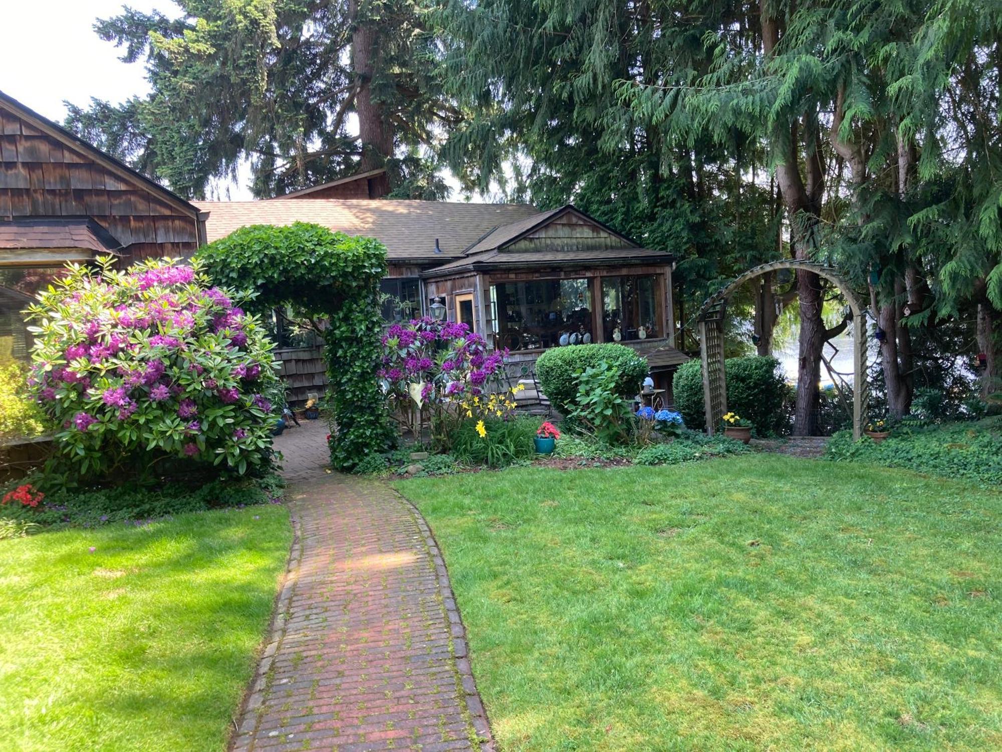 Cottage Lake Bed And Breakfast วูดินวิลล์ ภายนอก รูปภาพ