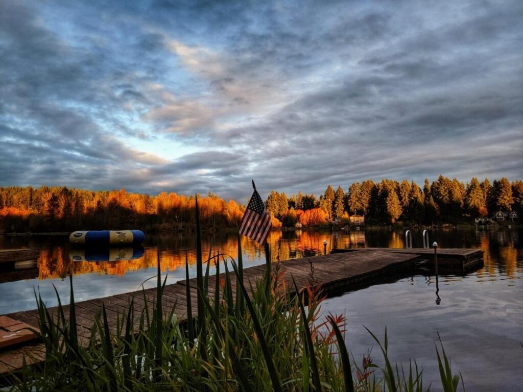 Cottage Lake Bed And Breakfast วูดินวิลล์ ภายนอก รูปภาพ